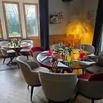 Bed & Breakfast Les D'hotes Du Chateau Eclosion *